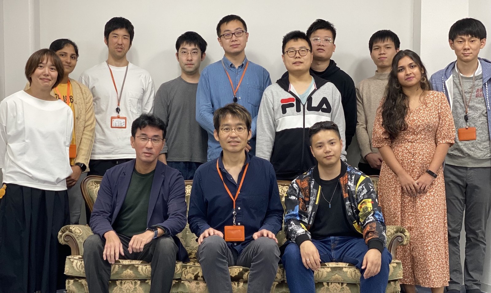 株式会社まえびー 社員集合写真